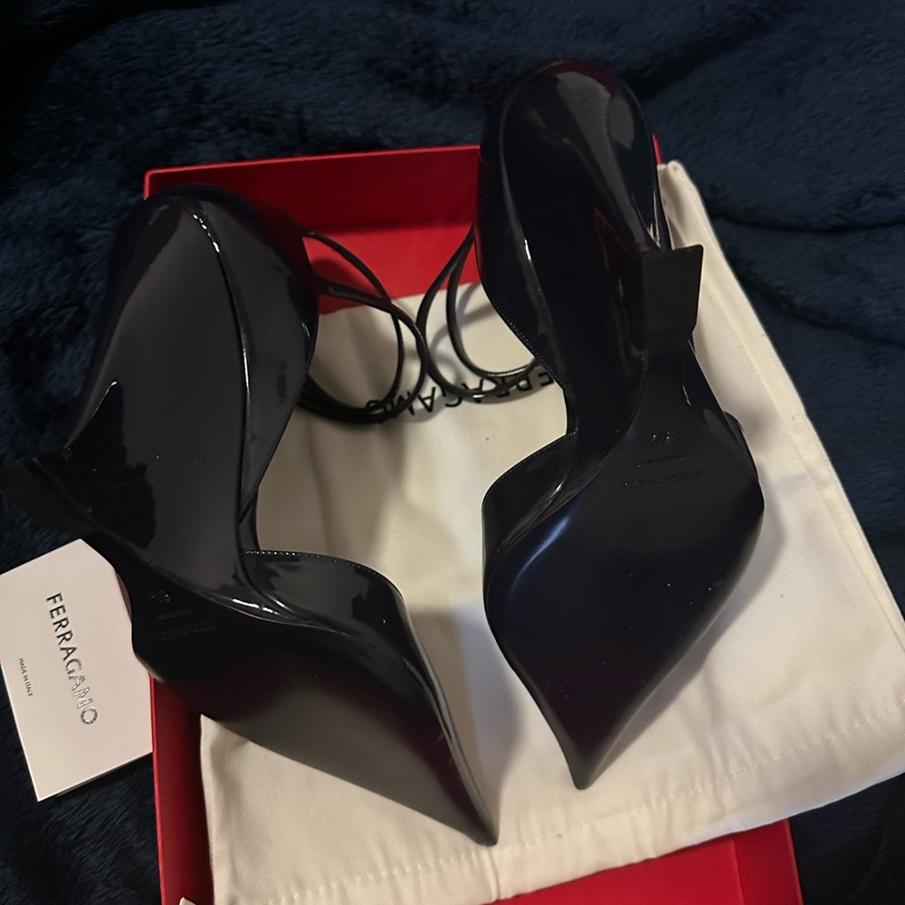 Ferragamo shoes size 9.5.